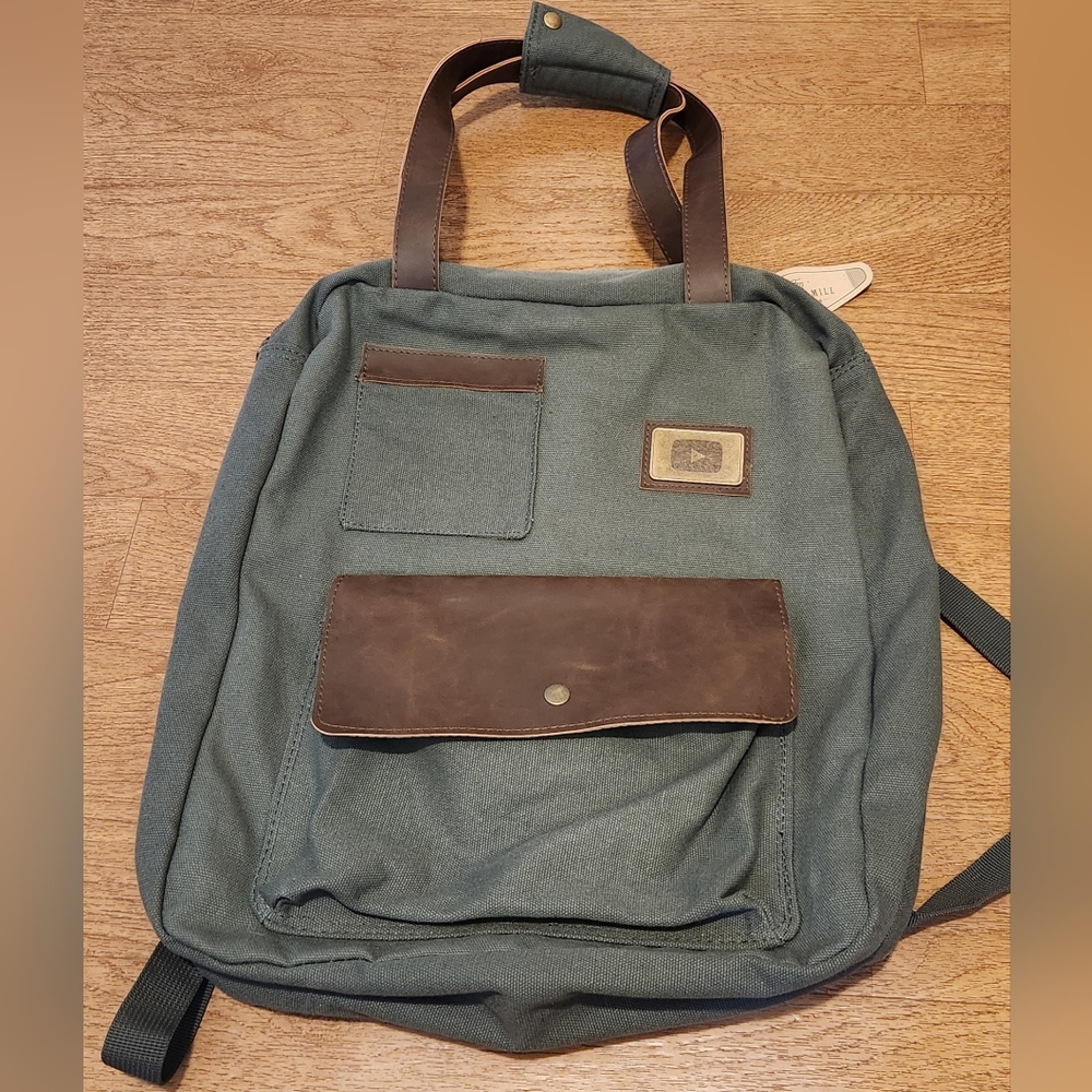 BRAND NEW Finley Mill Collection Green Backpack, so many pockets!